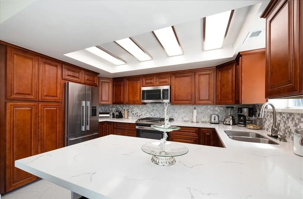 9400 Mountain Boulevard Oakland CA 94605