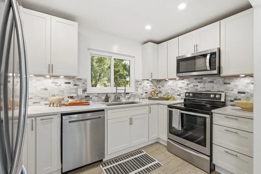 6416 Valley View Road Oakland CA 94611