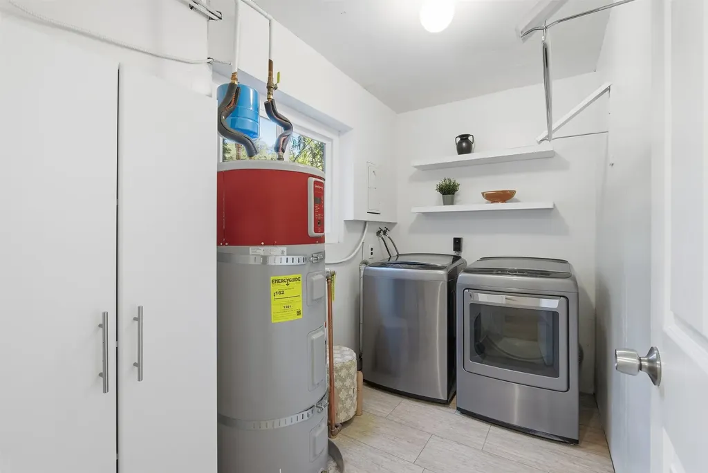 6416 Valley View Road Oakland CA 94611