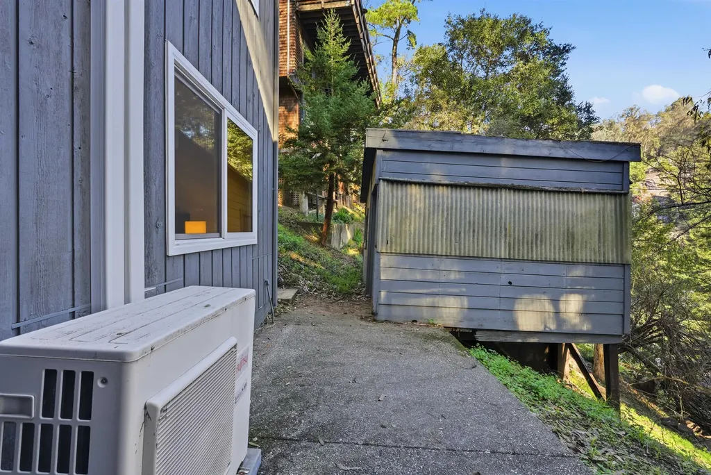 6416 Valley View Road Oakland CA 94611