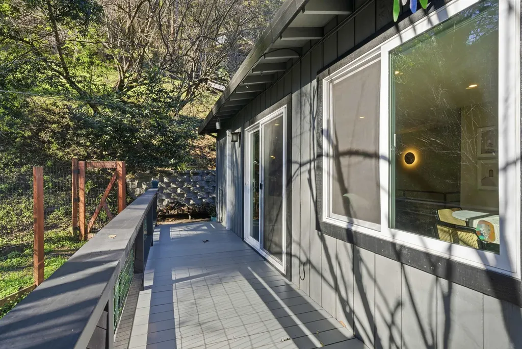 6416 Valley View Road Oakland CA 94611