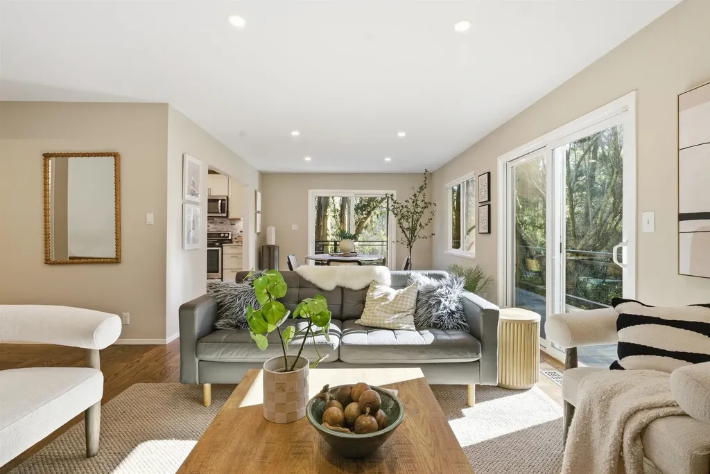 6416 Valley View Road Oakland CA 94611