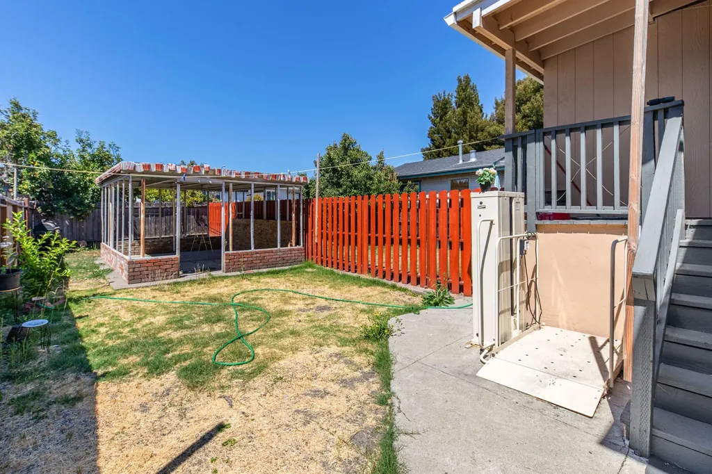 1821 74th Avenue Oakland CA 94621