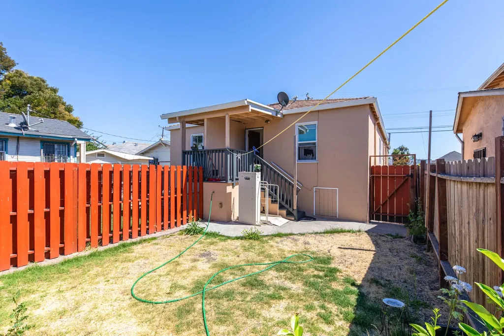 1821 74th Avenue Oakland CA 94621