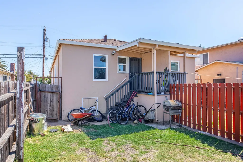 1821 74th Avenue Oakland CA 94621