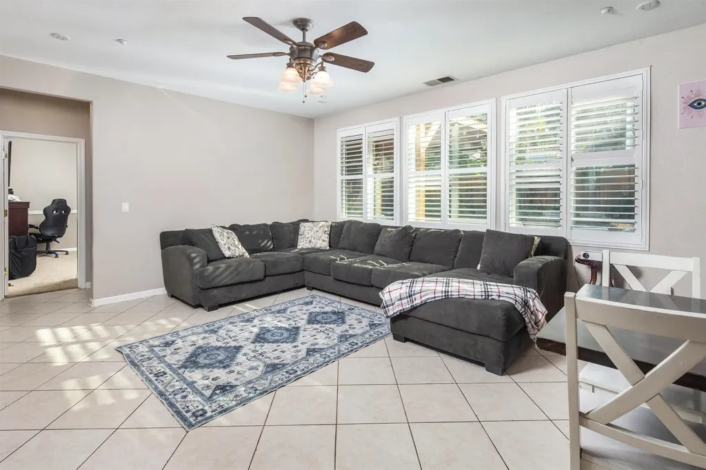 1382 Clay Court Brentwood CA 94513