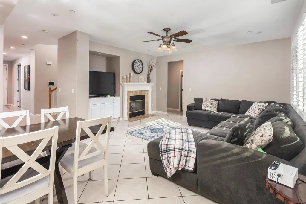 1382 Clay Court Brentwood CA 94513