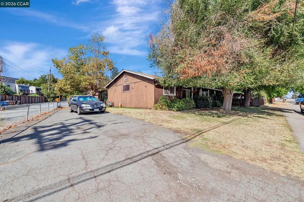 4794 Blum Road Martinez CA 94553