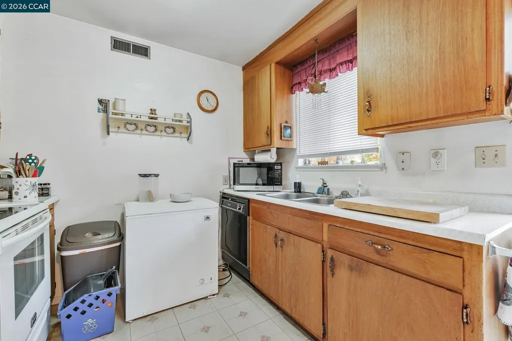 4794 Blum Road Martinez CA 94553