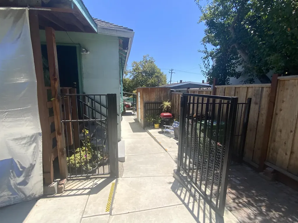 2309 High Street Oakland CA 94601