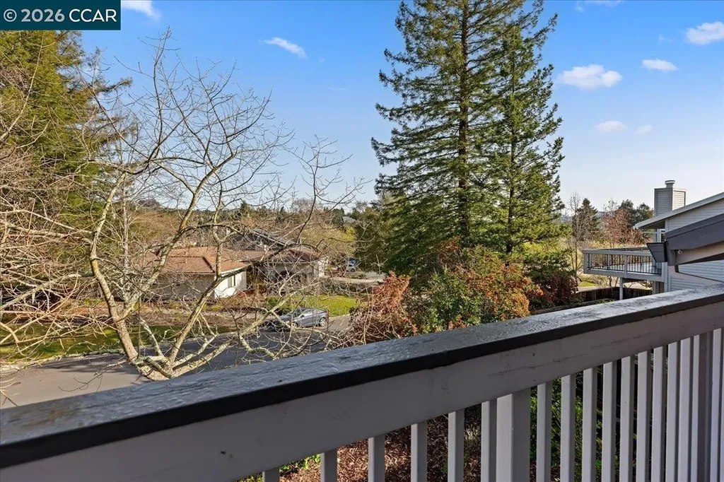 28 Tamarisk Moraga CA 94556