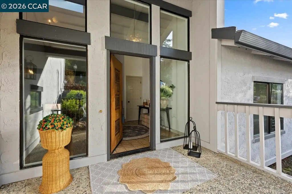 28 Tamarisk Moraga CA 94556