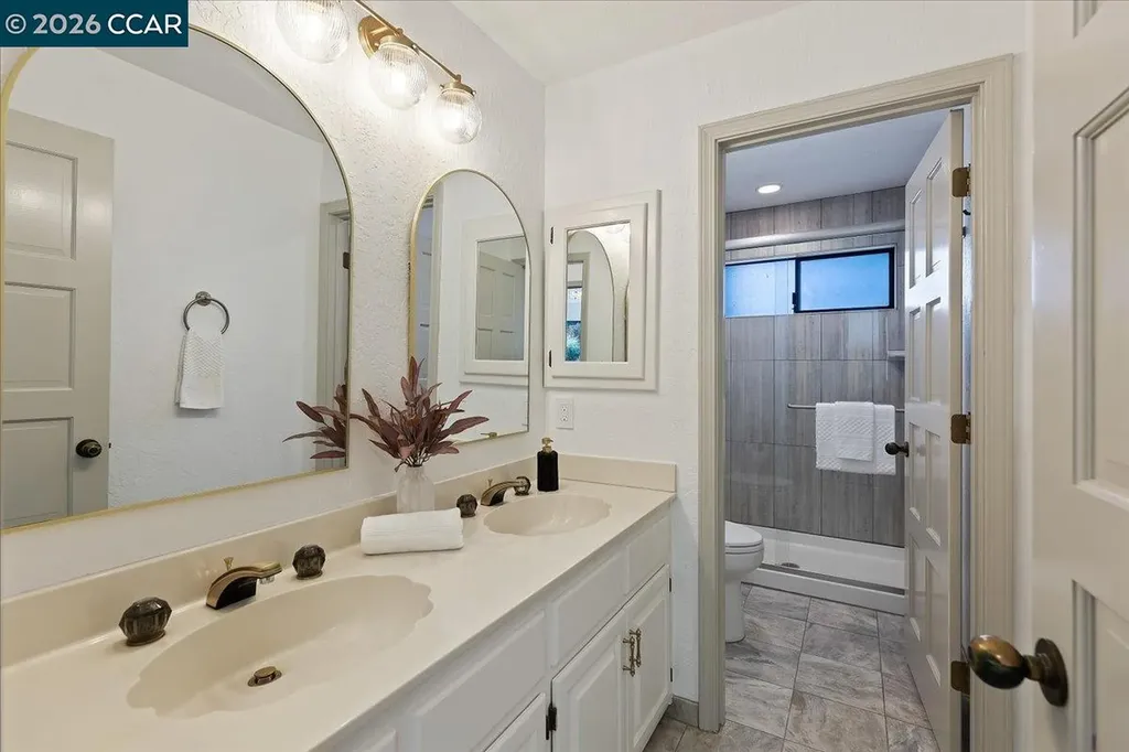 28 Tamarisk Moraga CA 94556