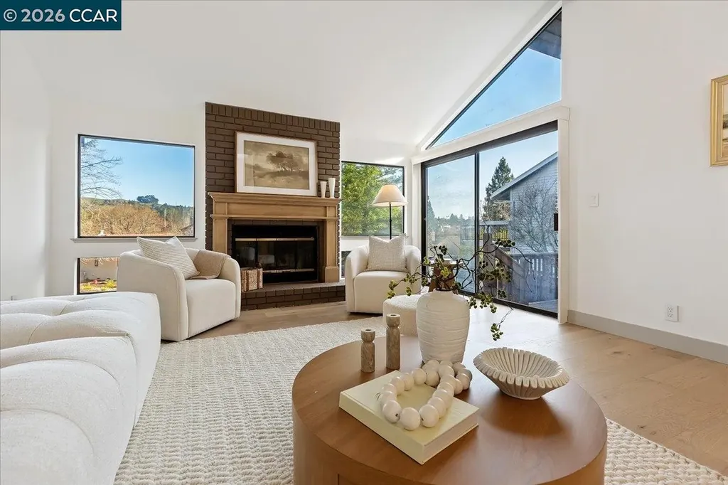 28 Tamarisk Moraga CA 94556