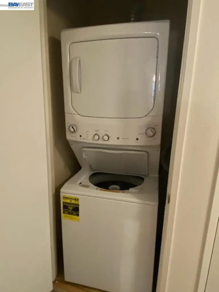 65 Glenwood Hercules CA 94547