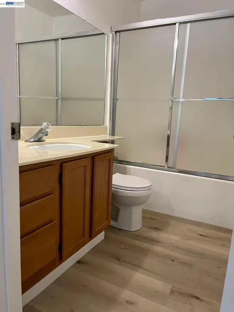 65 Glenwood Hercules CA 94547