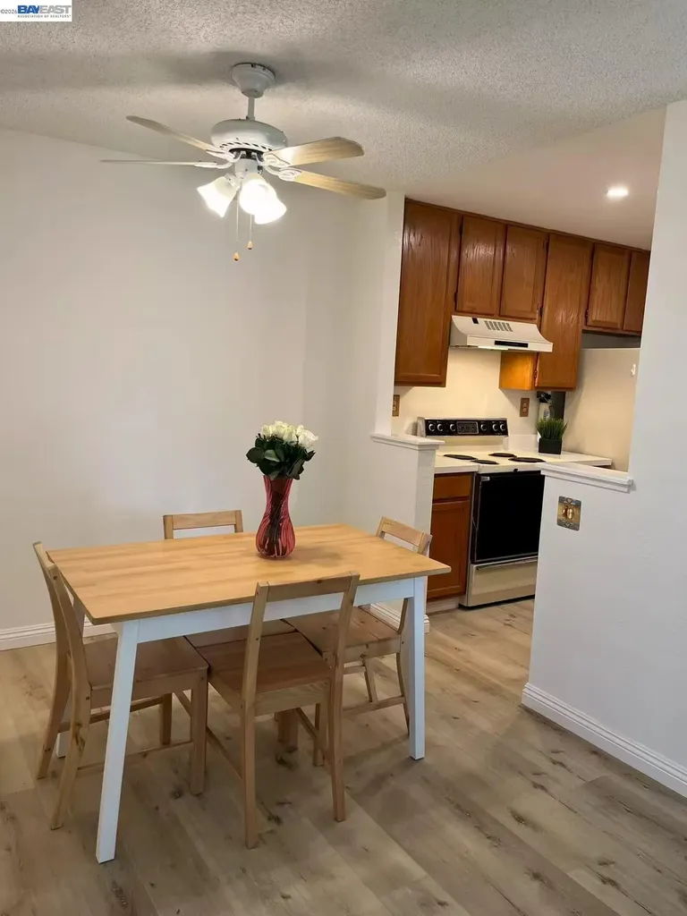 65 Glenwood Hercules CA 94547