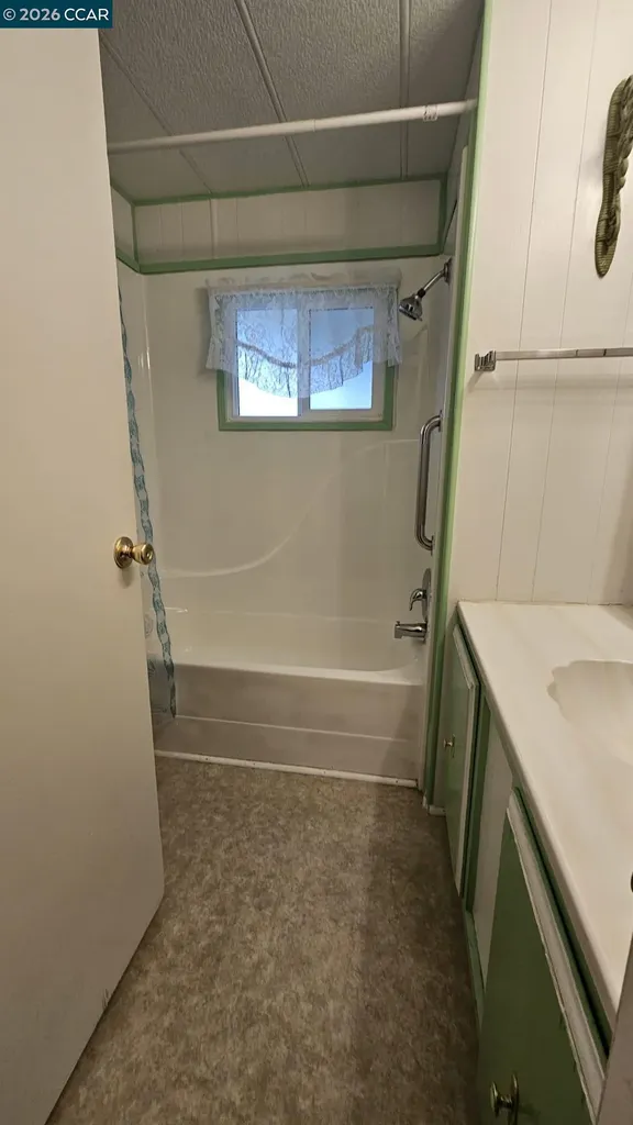 123 Zartop Oakley CA 94561
