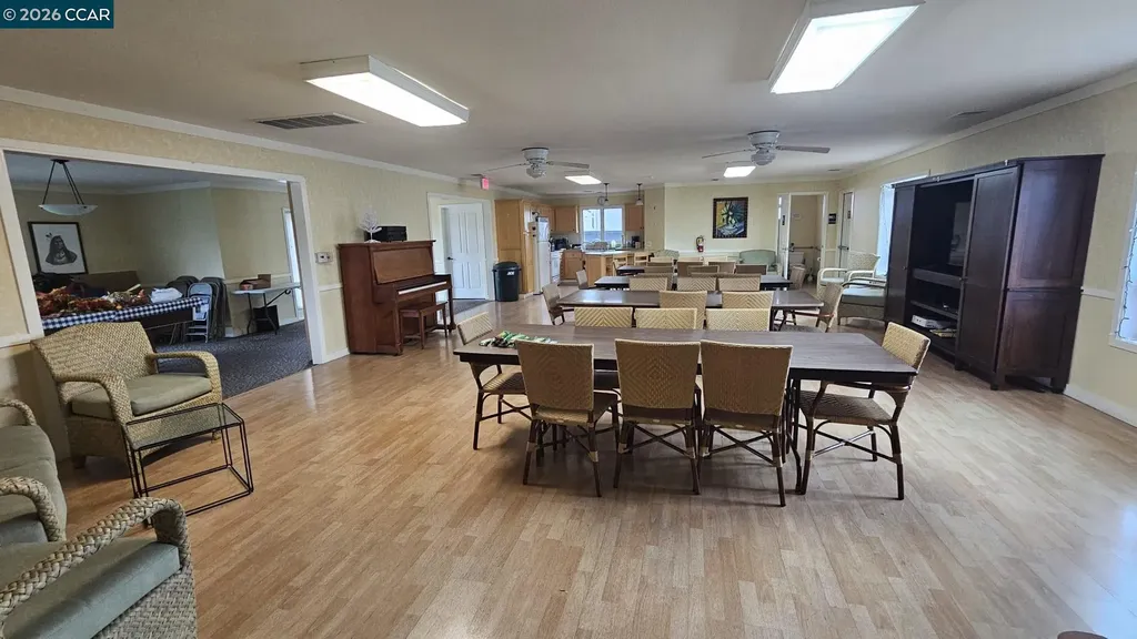 123 Zartop Oakley CA 94561