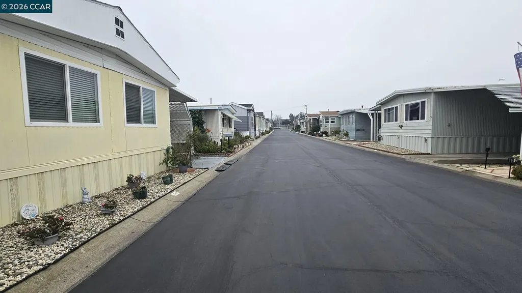123 Zartop Oakley CA 94561