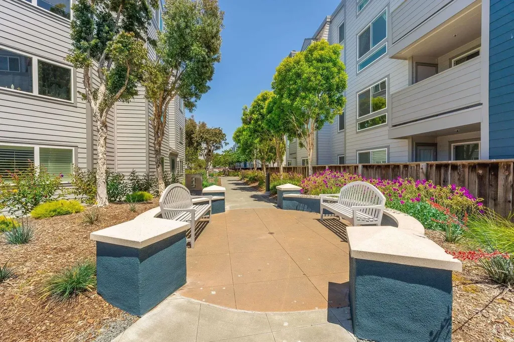 6400 Christie Avenue Emeryville CA 94608