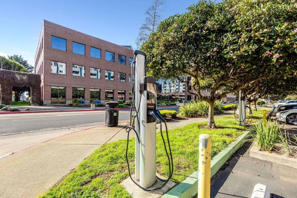 6400 Christie Avenue Emeryville CA 94608