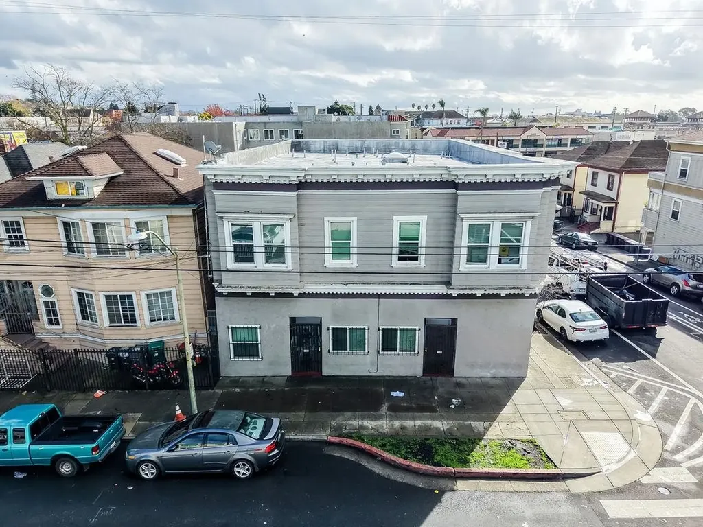 1504 13th Avenue Oakland CA 94606