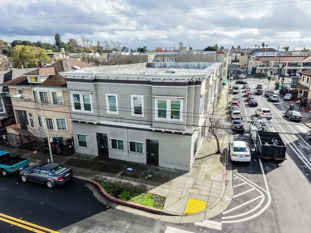 1504 13th Avenue Oakland CA 94606