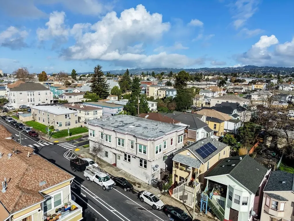 1504 13th Avenue Oakland CA 94606