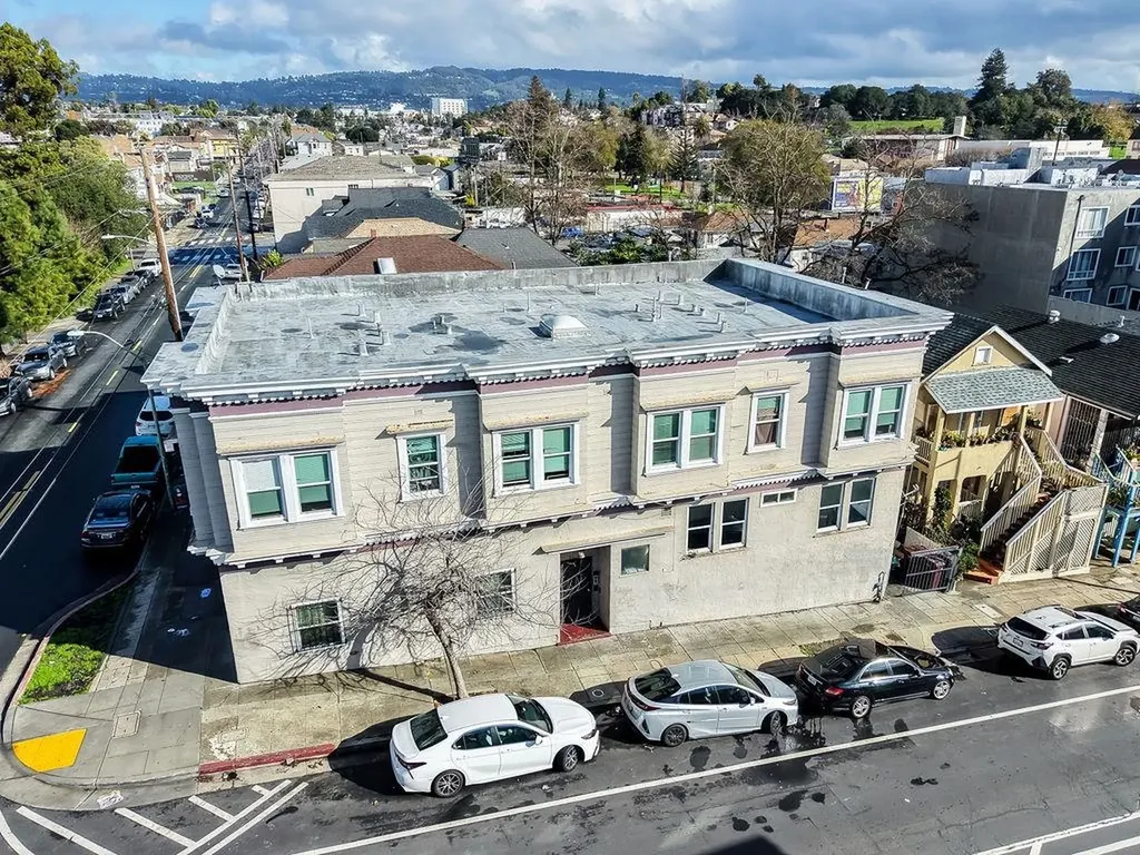 1504 13th Avenue Oakland CA 94606