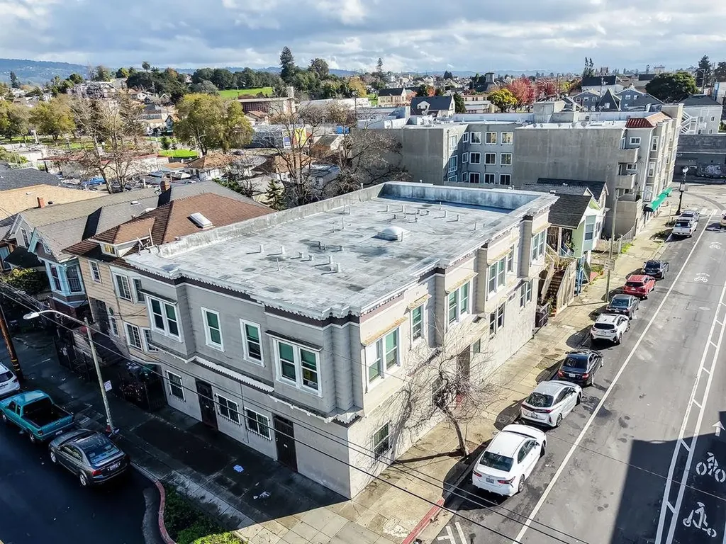1504 13th Avenue Oakland CA 94606