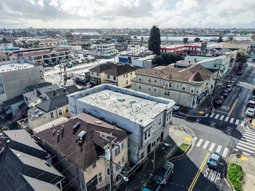 1504 13th Avenue Oakland CA 94606