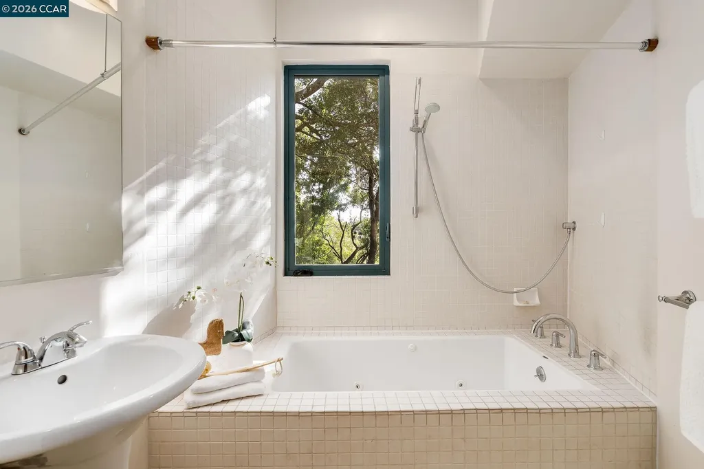 161 Panoramic Way Berkeley CA 94704