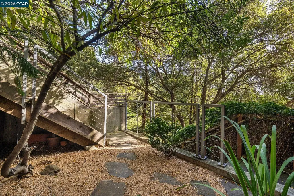 161 Panoramic Way Berkeley CA 94704