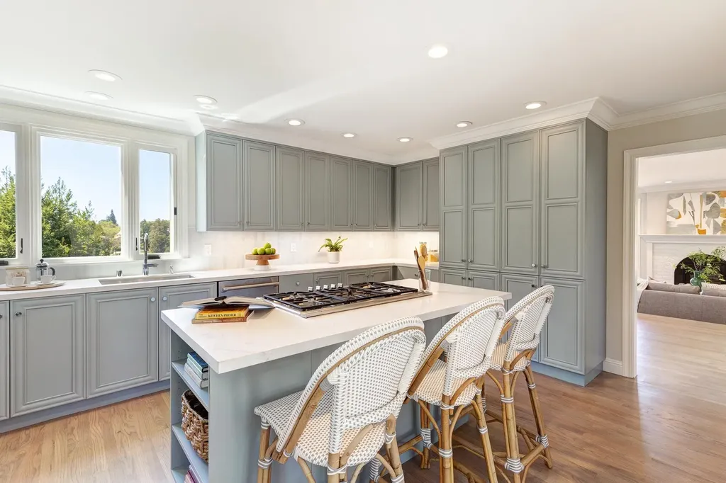 2 Cavendish Lane Piedmont CA 94602
