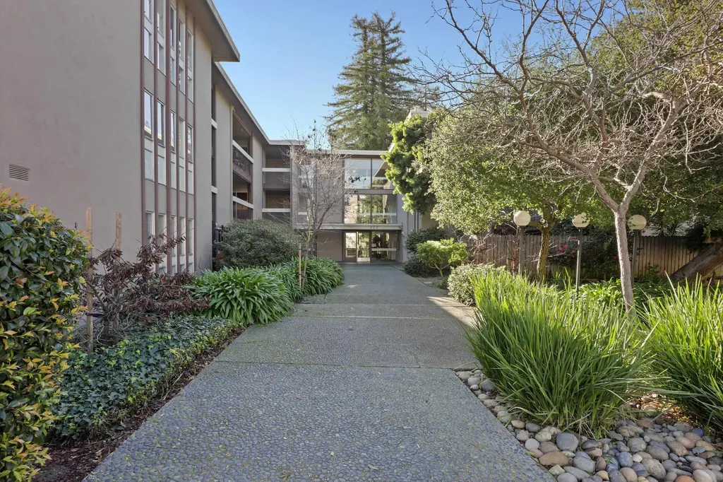 323 Monte Vista Avenue Oakland CA 94611
