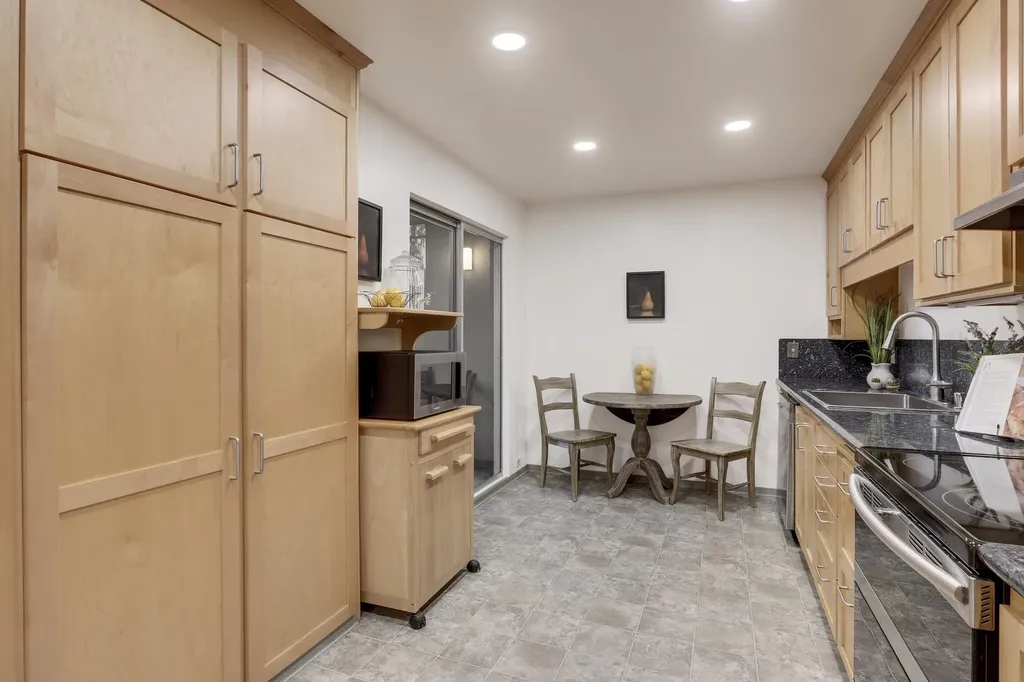 323 Monte Vista Avenue Oakland CA 94611