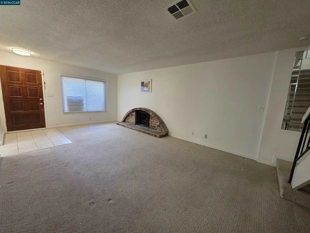 2581 El Portal Drive San Pablo CA 94806