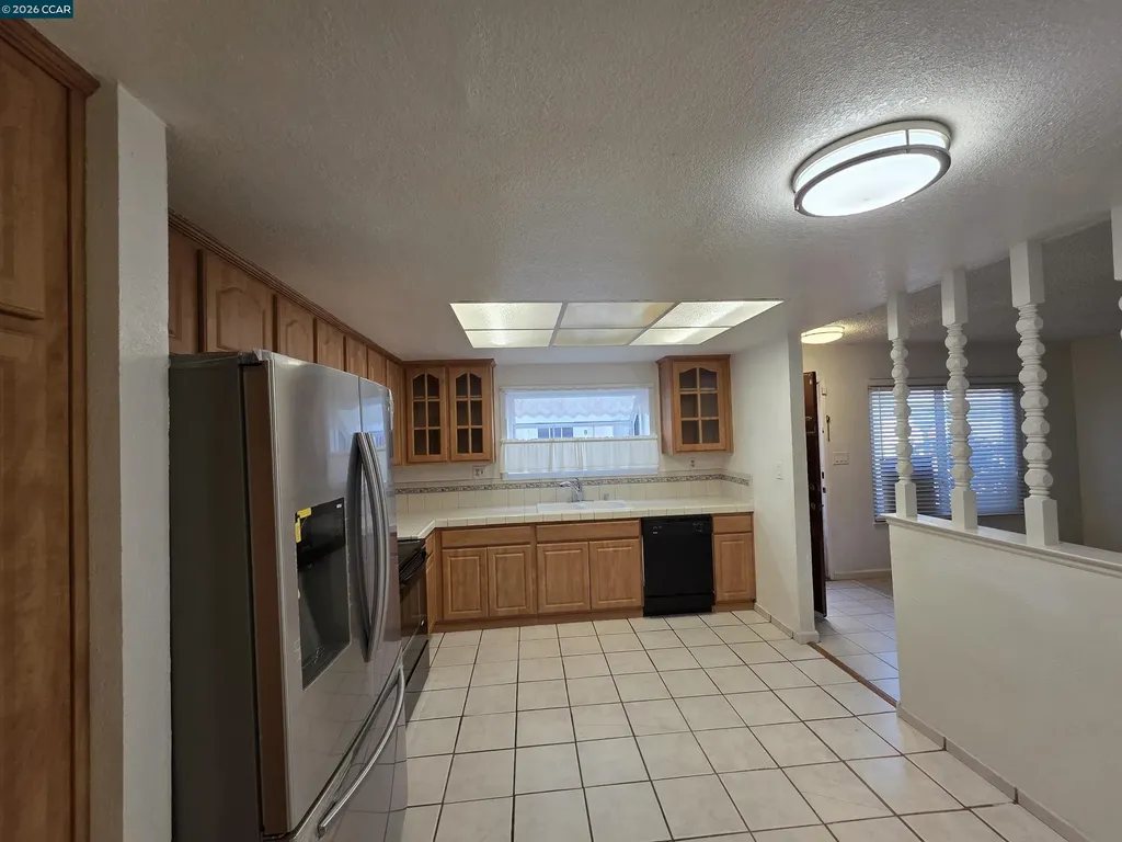 2581 El Portal Drive San Pablo CA 94806