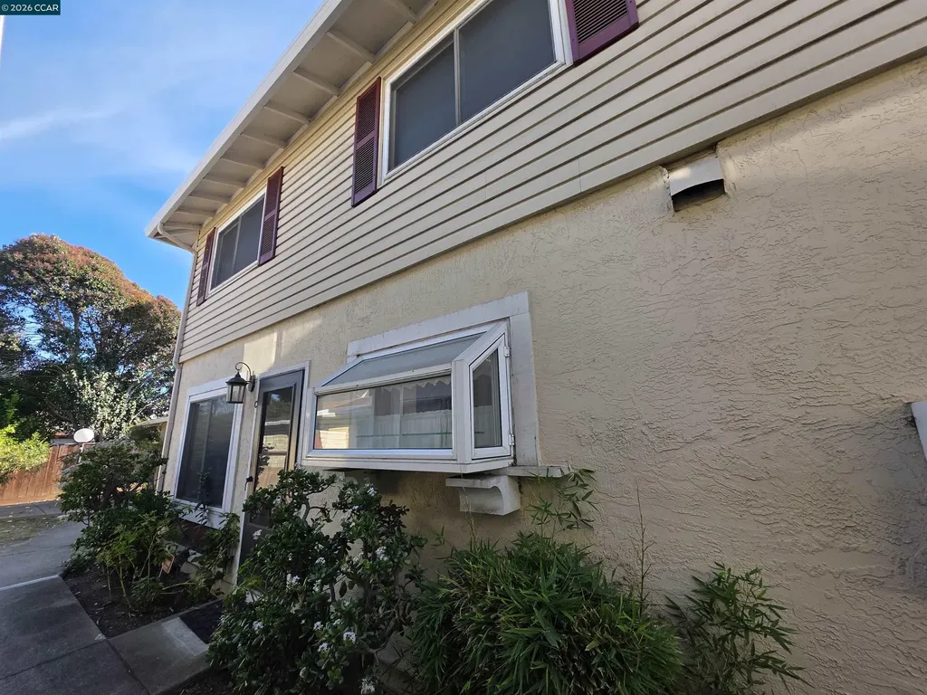 2581 El Portal Drive San Pablo CA 94806