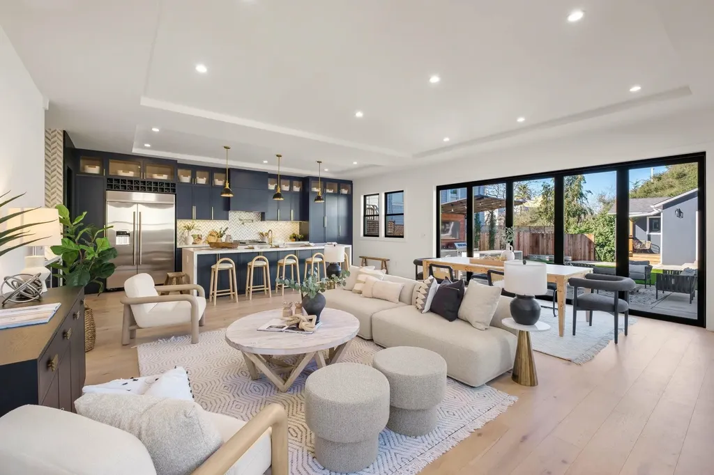 5229 Miles Avenue Oakland CA 94618