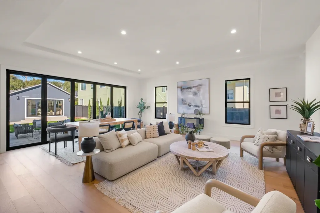 5229 Miles Avenue Oakland CA 94618