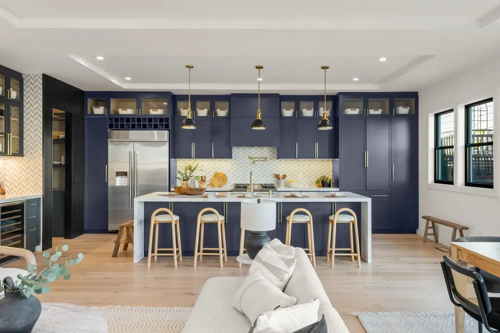 5229 Miles Avenue Oakland CA 94618