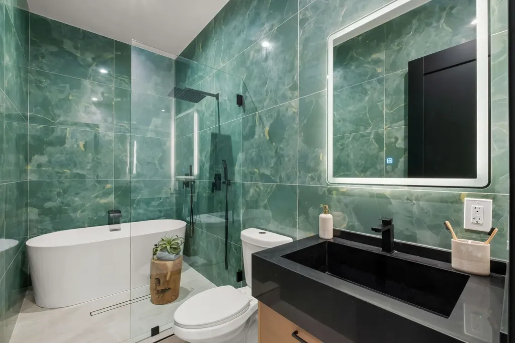 5229 Miles Avenue Oakland CA 94618