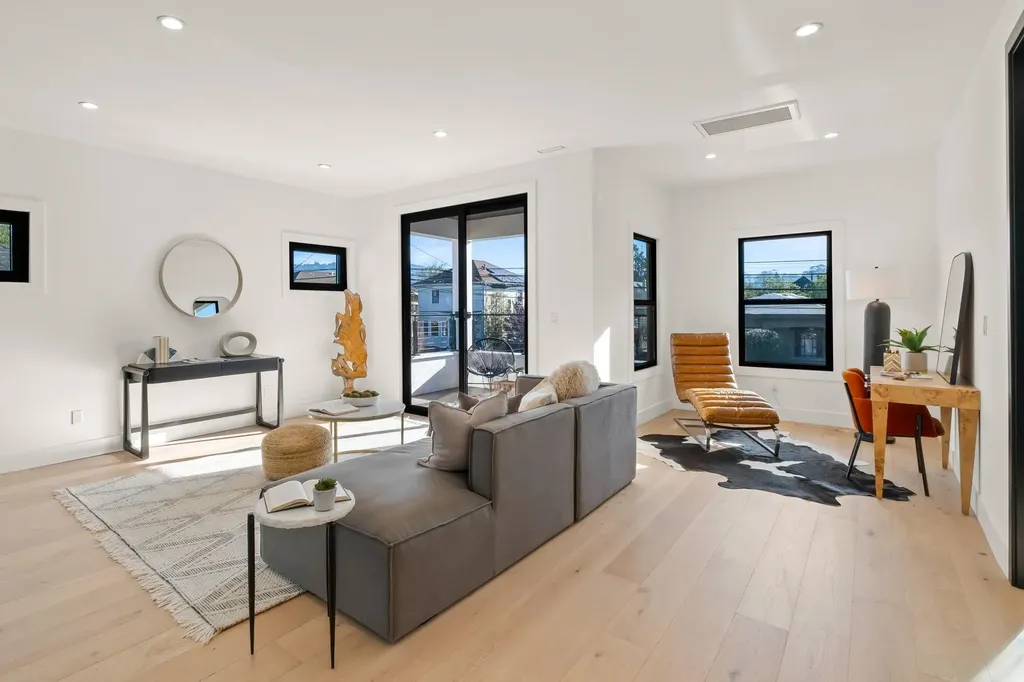 5229 Miles Avenue Oakland CA 94618