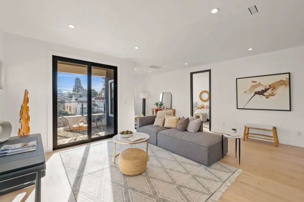 5229 Miles Avenue Oakland CA 94618