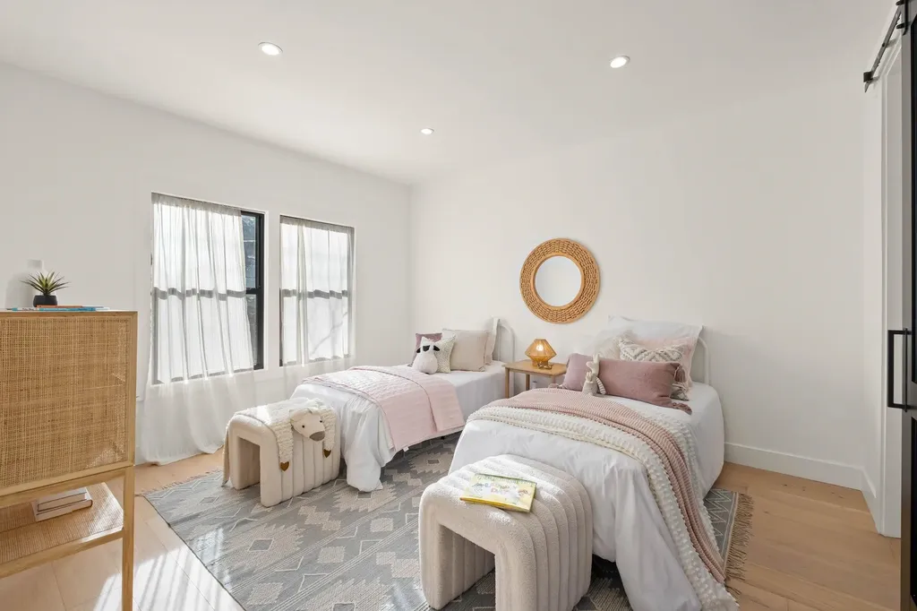 5229 Miles Avenue Oakland CA 94618