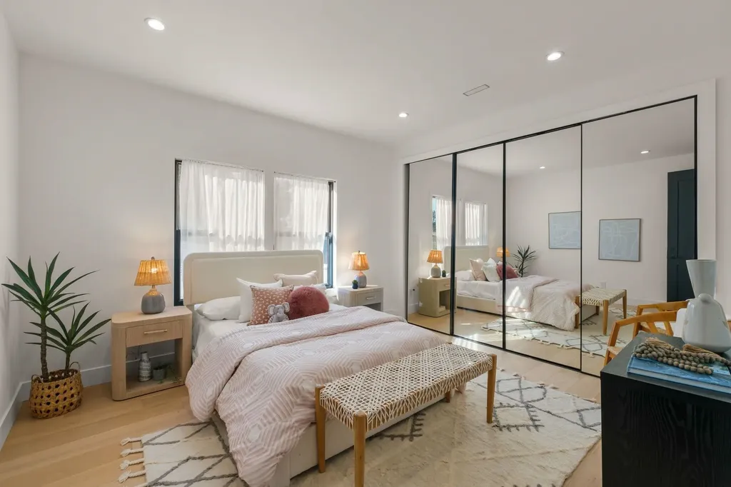 5229 Miles Avenue Oakland CA 94618