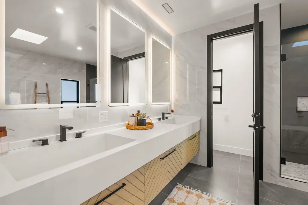 5229 Miles Avenue Oakland CA 94618