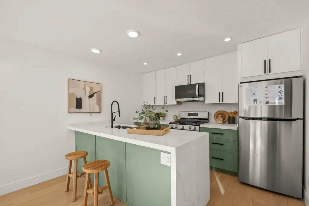 5229 Miles Avenue Oakland CA 94618